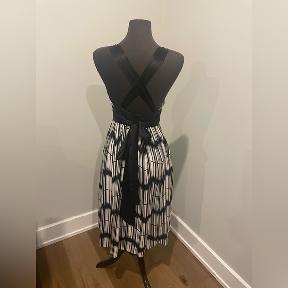 Ted Baker silk midi dress - Picture 2 of 9